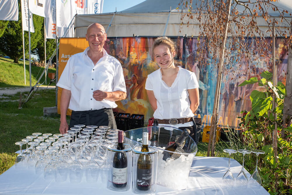 Das Heiss-Catering-Team bei einem Fest im Freien